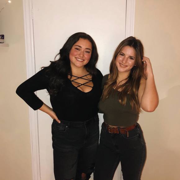 Meet your Posher, Chloe - Picture 1 of 1